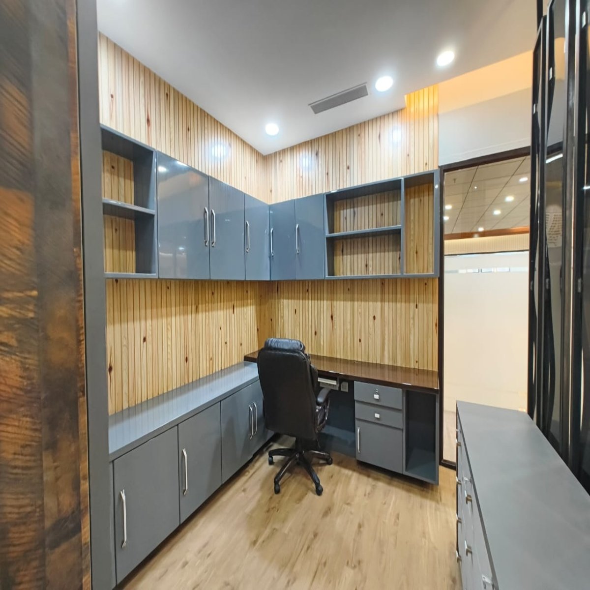 square-image – 2026-09-20T141219.982 Office Space at Mani Casadona